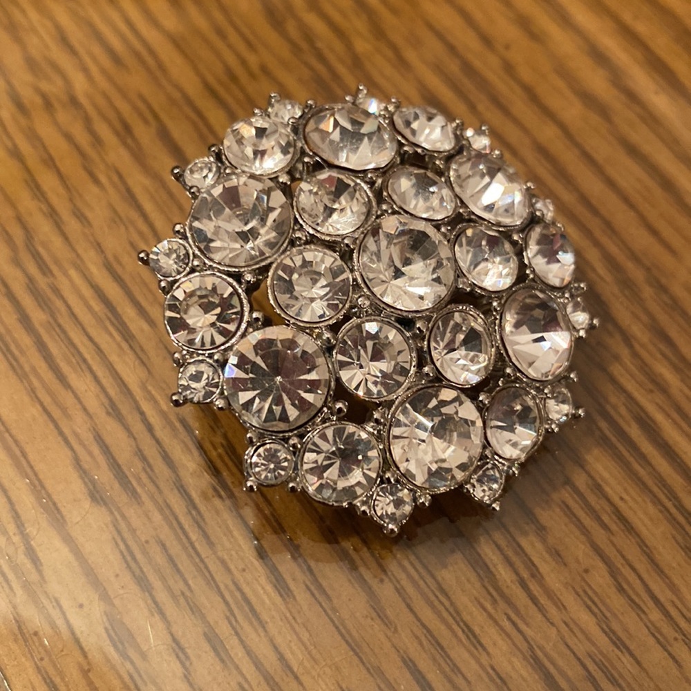 Sparkly Brooch. 1 1/2”